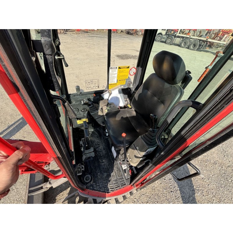 Mini pelle Yanmar VIO25-4 W                                                       France compact