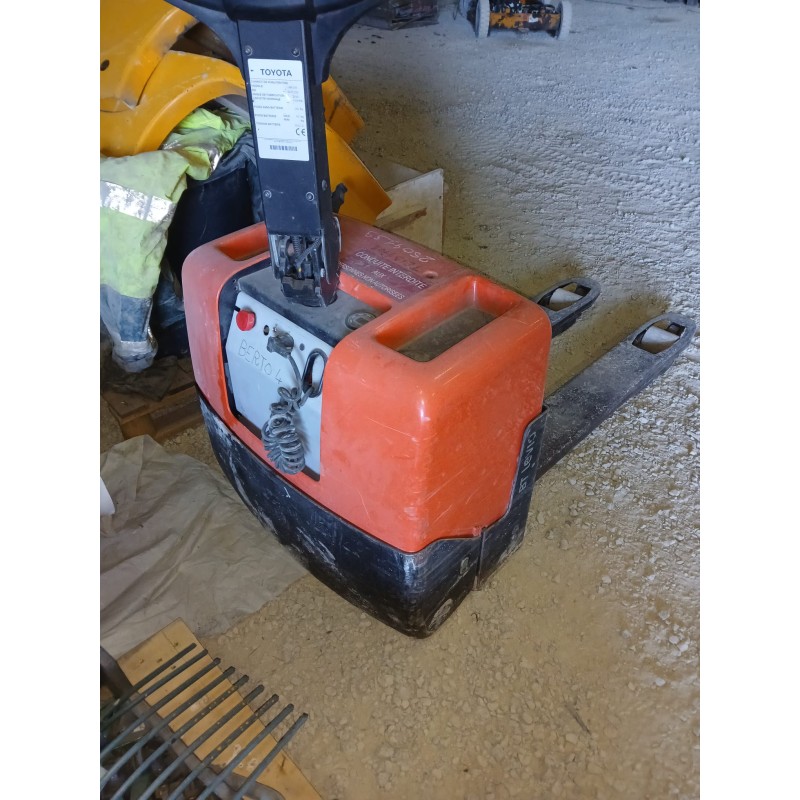 Transpalette électrique 1300kg Toyota LWE130