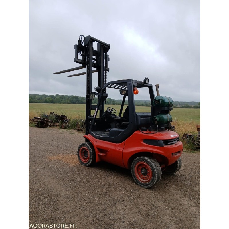 Chariot élévateur mat vertical Fenwick Linde H35T 3.5T                                                      France compact