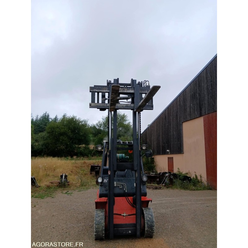 Chariot élévateur mat vertical Fenwick Linde H35T 3.5T                                                      France compact