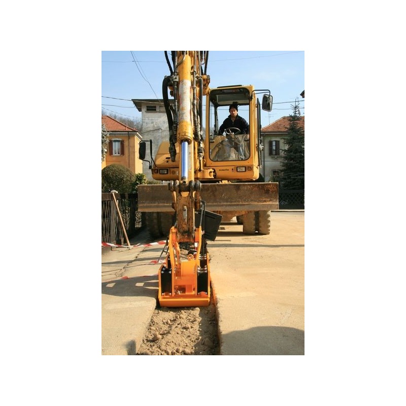 Plaque compactage hydraulique sur pelle 5T / 11T