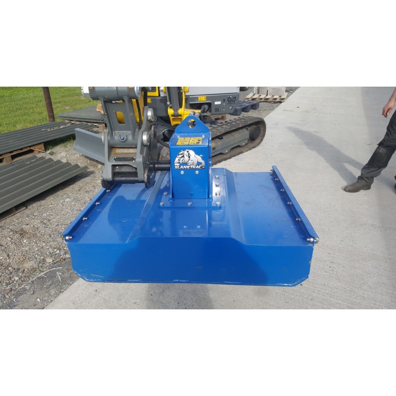 Gyrobroyeur mini pelle 1.5T à 3.5T slane trac