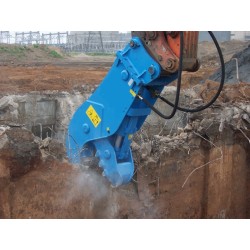 BROYEUR FIXE HAMMER FP11 pelle de 13 à 18 T