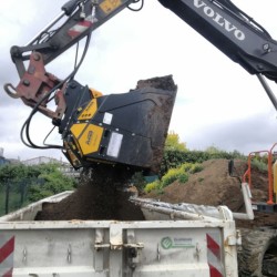 Godet cribleur broyeur MB pour pelle de 6T à 20T