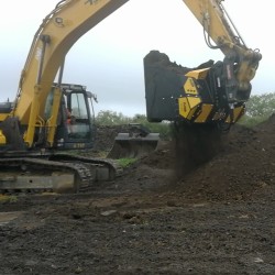 Godet cribleur broyeur MB pour pelle de 9T à 24T