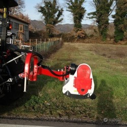 Broyeur latéral pour tracteur