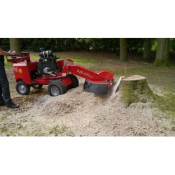 Rogneuse de souches, dessoucheuse thermique, grignoteuse de souches FSI B28