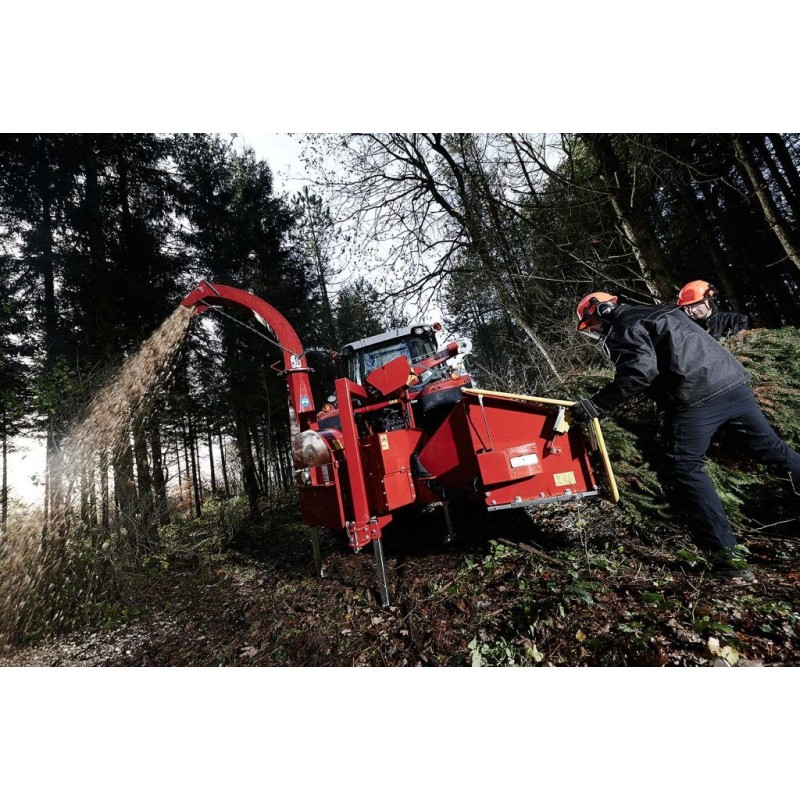 Déchiqueteuse de branches derrière tracteur TP230 PTO