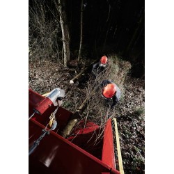 Déchiqueteuse de branches derrière tracteur TP230 PTO