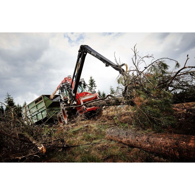 Déchiqueteuse de branches derrière tracteur et grue TP400 COMPACT K