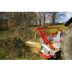 Broyeur forestier à marteaux mobile en widia pour tracteurs de 75 à 160 cv VENTURA JURUA