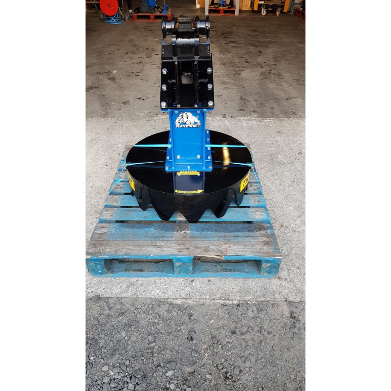 Gyrobroyeur FF80 forestier sur pelle SLANETRAC
