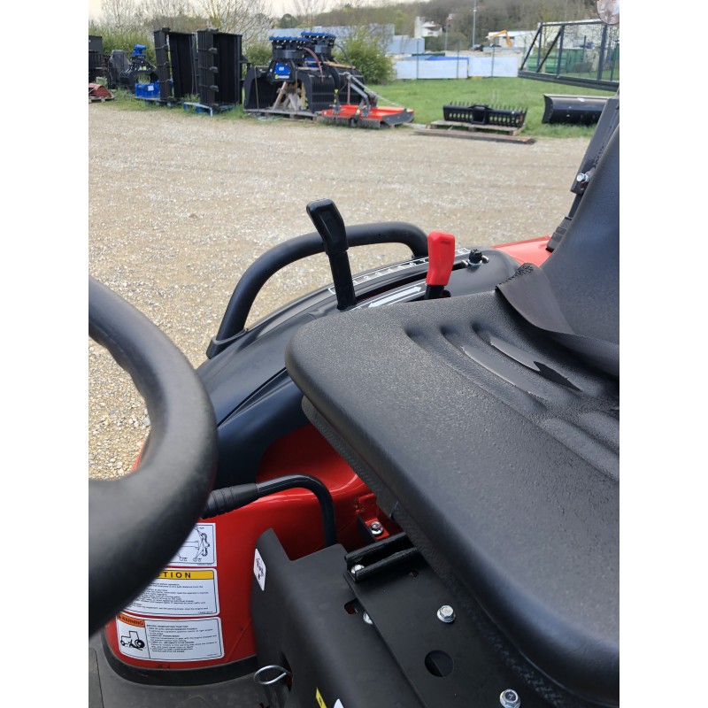 Tracteur BRANSON 2500 Hydrostatique 2500 H