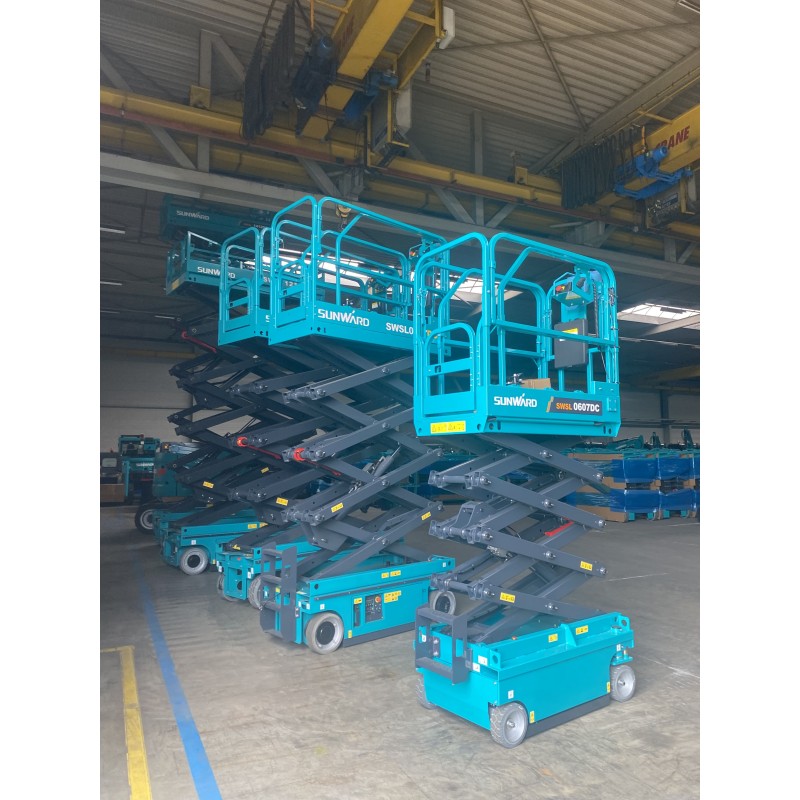 Nacelle Ciseaux 10 mètres de travail SWSL1008                                                                    France compact