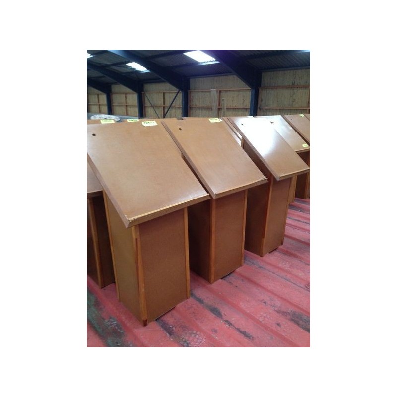 Pupitres présentoirs en bois
