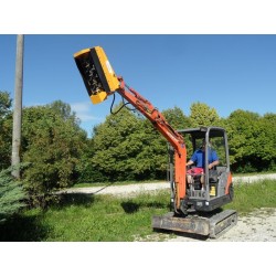 Débrousailleuse bi-directionelle, pour mini pelles