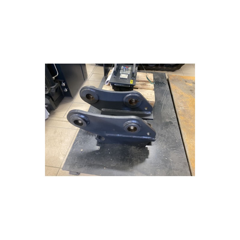 Coupleur hydraulique + 3 godets Neufs pour pelle 6T