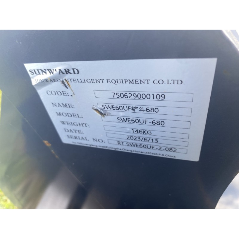 Coupleur hydraulique + 3 godets Neufs pour pelle 6T