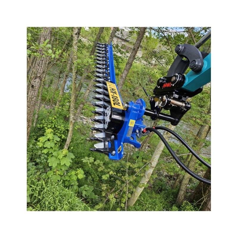 Taille-Haie Pelle Slanetrac HC180 & HX180 | France Compact
