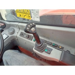 Poste de conduite ergonomique et commandes intuitives du JLG 3509PS de 4 474 heures.