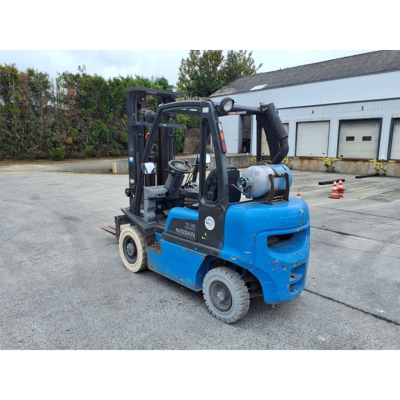Chariot Électrique Nissan UD02A25B | France Compact