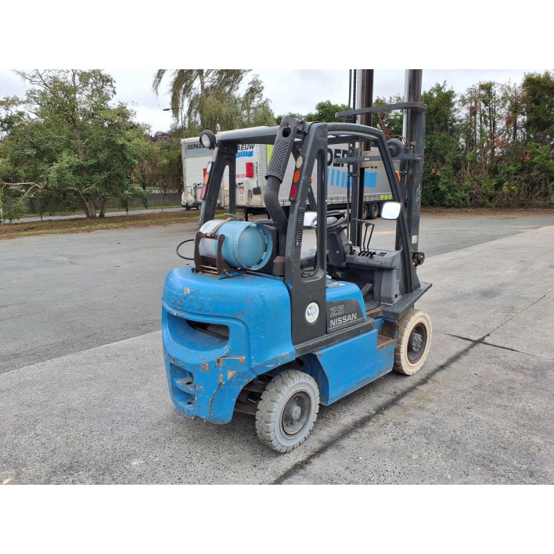 Chariot Électrique Nissan UD02A25B | France Compact