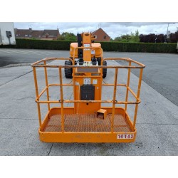 Panier d'élévation d'une capacité de 230 kg avec commandes ergonomiques sur la Zebra 12.