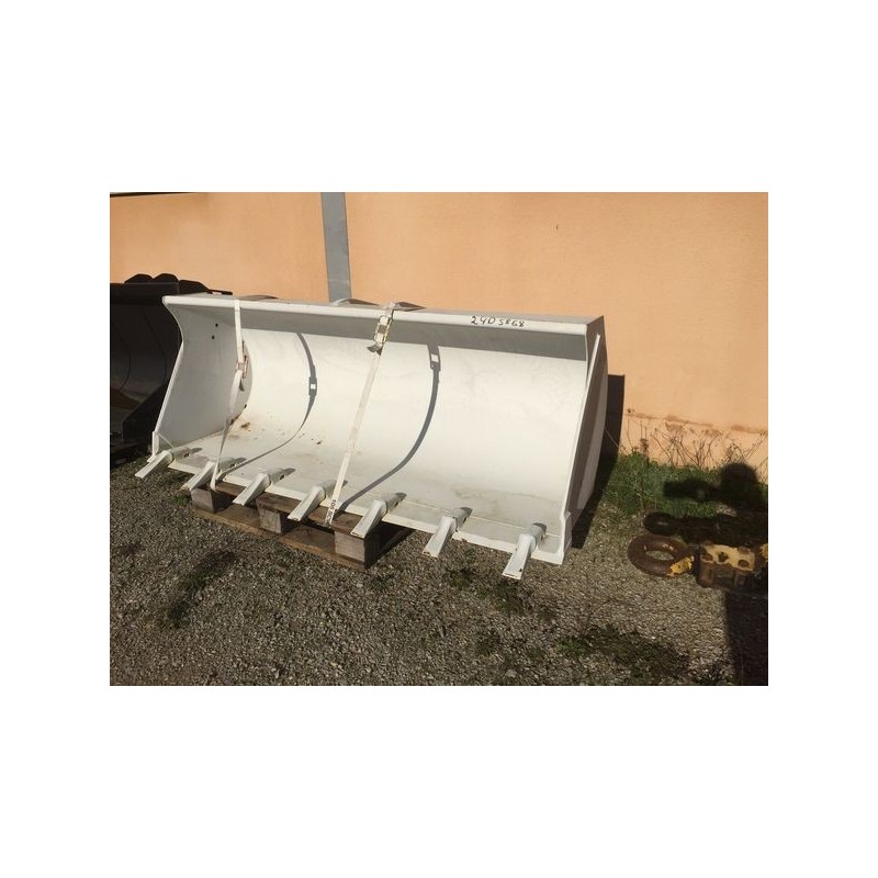 Godet 2000mm chargeuse New Holland W50, W60, W70, W80