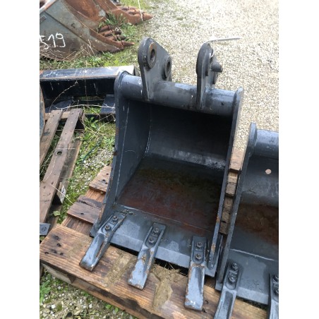 Godet terrassement 450mm axes 35mm