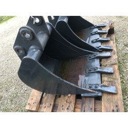 Godet terrassement 450mm axes 35mm