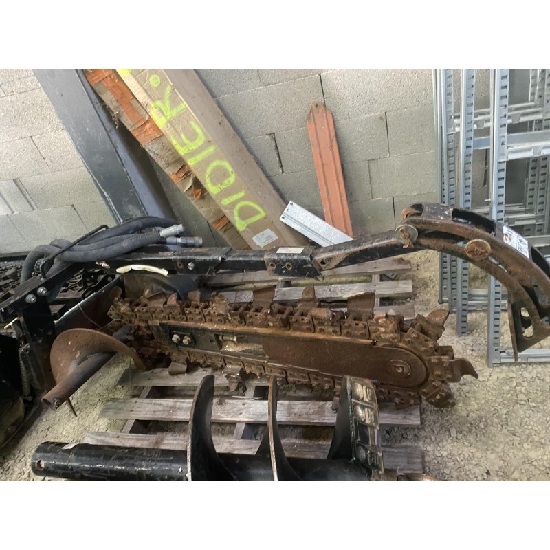TRANCHEUSE TORO DINGO & DITCH WITCH pour porte outils