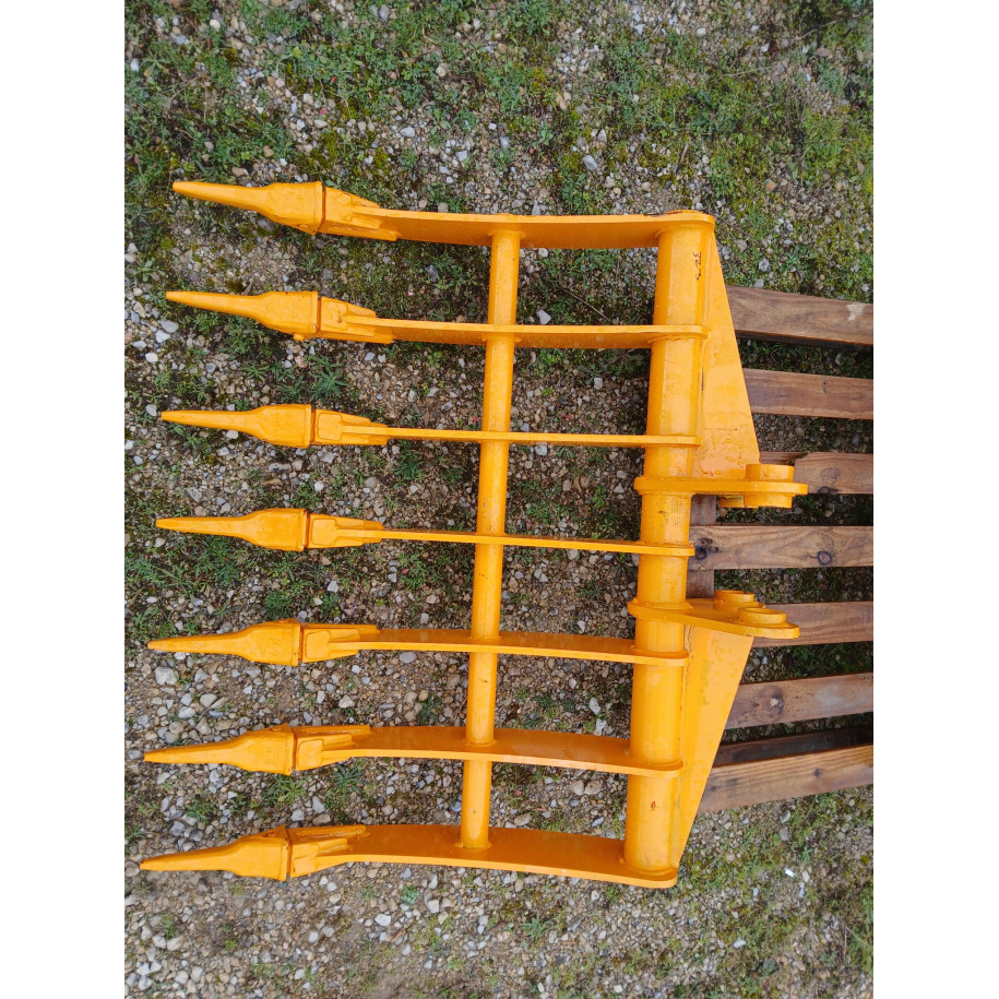 Godet râteau forestier