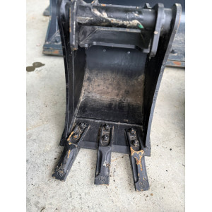 Lot de 3 Godets + Coupleur CR15