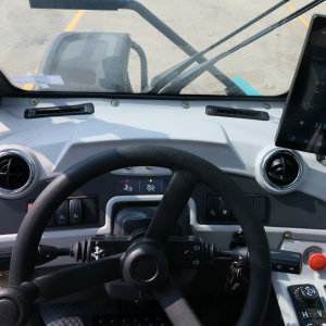 Le Sunward SWTH 3507 est un chariot télescopique tout-terrain compact et puissant,   3 500 kg Aveyron