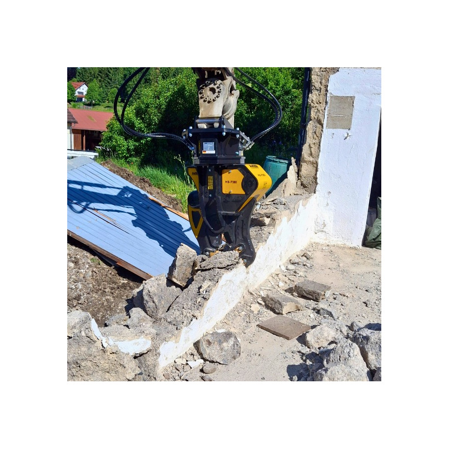 Pince croc béton MB-P380 - Vue de profil sur attache rapide