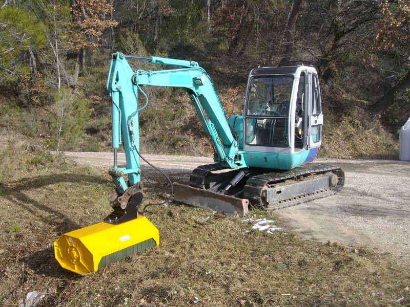 Epareuse Débrousailleuse Girobroyeur